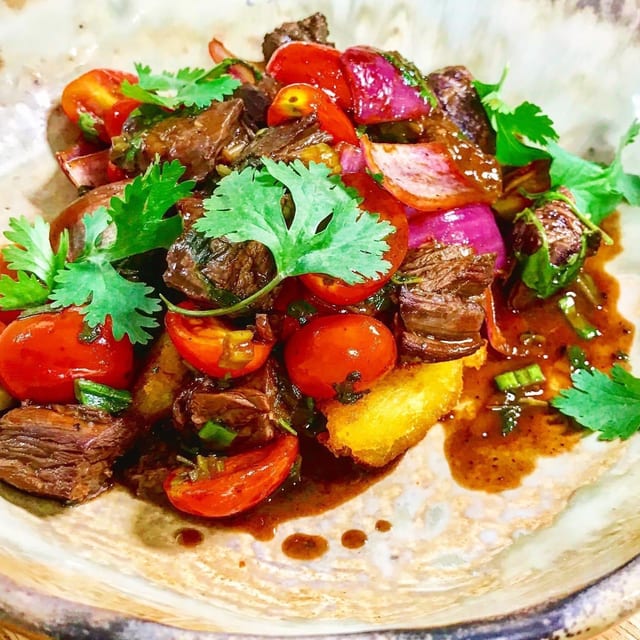 Lomo Saltado.